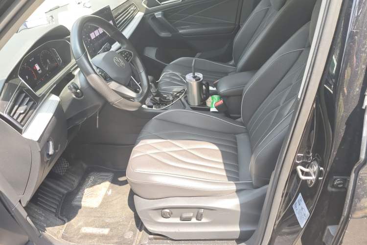 Used Volkswagen Tiguan L 2022 330TSI Automatic Two-Wheel Drive Smart Edition
