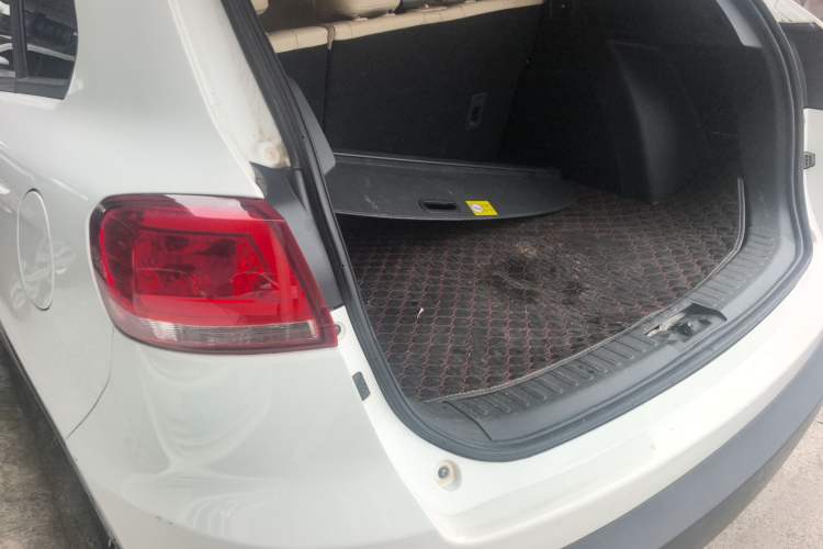 Used Zotye Domy X5 2017 Classic Edition 1.5T Manual Luxury Model Rear Left 45 Deg