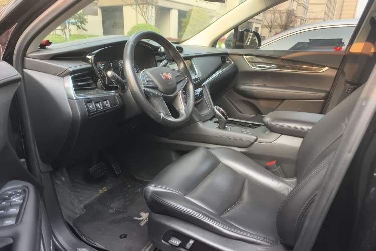 Used Cadillac XT5 2018 25T Luxury Model