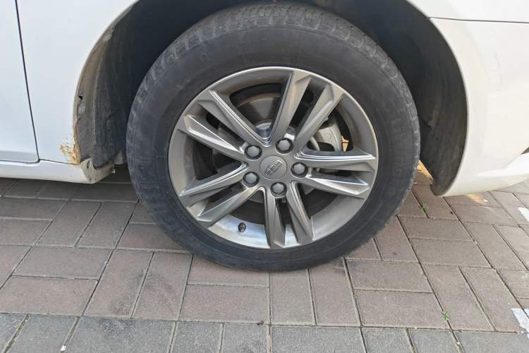 Used Geely Auto Emgrand 2017 Sedan Million Edition 1.5L Manual - Upward Version