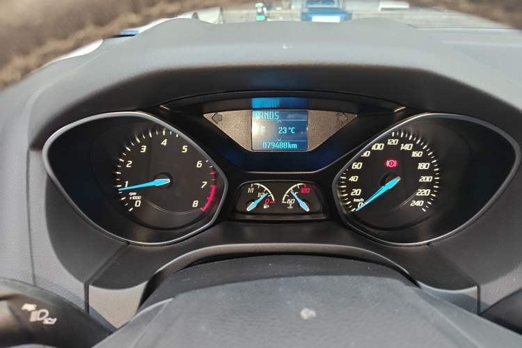 Used Ford Focus 2012 Sedan 1.6L Automatic Fashion Edition Odometer Close Up