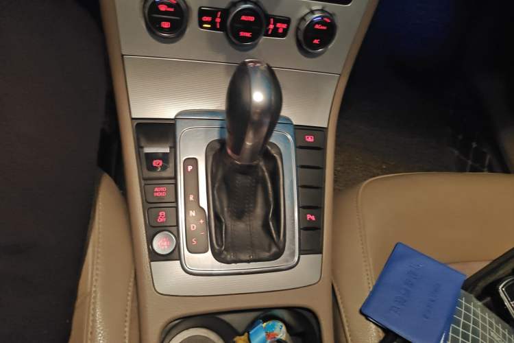 Used Volkswagen Magotan 2012 Revised Version 1.8TSI Leading Edition