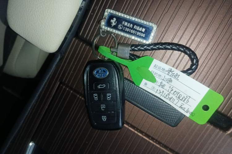 Used Toyota SIENNA 2023 2.5L Hybrid Luxury Edition