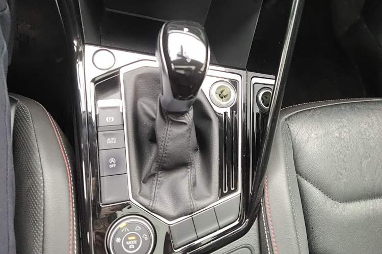 Used Volkswagen Tayron 2019 330TSI Four-Wheel Drive Luxury Version China V Standard Gear Lever