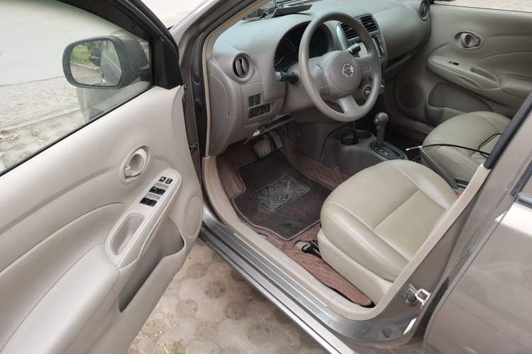 Used Nissan Sunny 2011 1.5XE CVT Comfort Edition Driver Seat