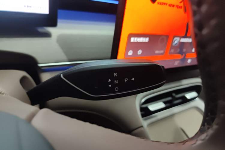 Used Chery Fengyun T8 2025 1.5T 130km Deluxe Version 5 Seats Gear Lever