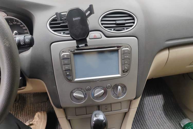 Used Ford Focus 2012 Sedan Classic 1.8L Automatic Base Model