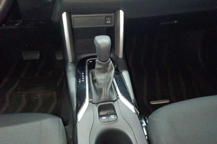 Used Toyota Corolla Cross 2024 2.0L Elite Edition Gear Lever