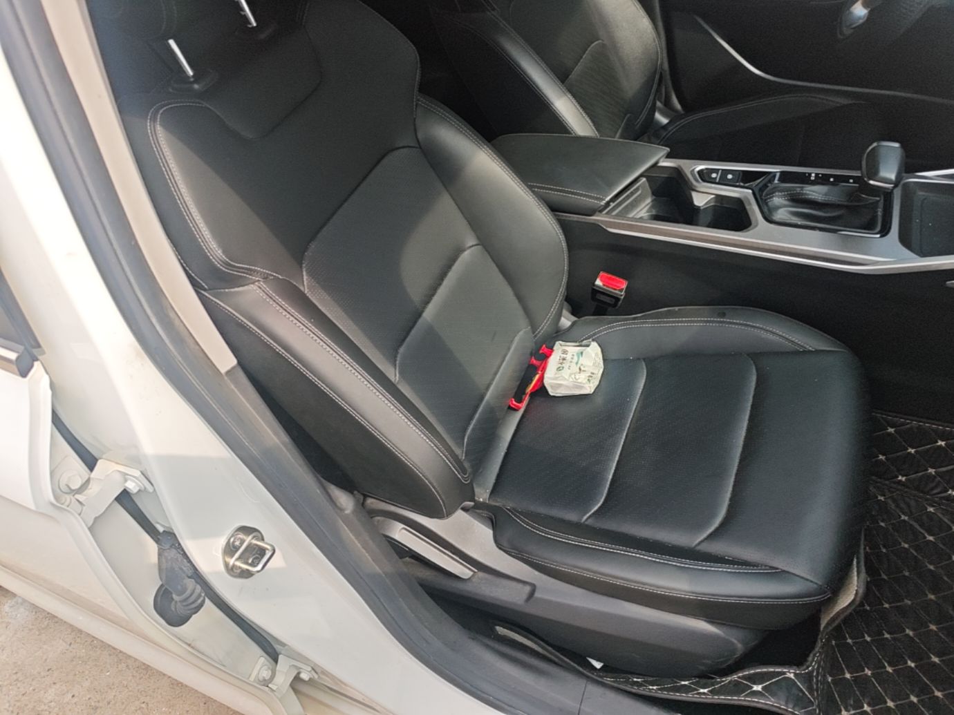 Geely Auto Emgrand 2022 4th Generation 1.5L CVT Luxury Model - Premium — снимка 19