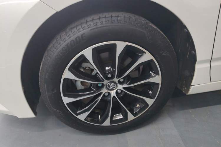 Used Toyota Avalon 2023 Dual-Engine 2.5L Luxury Edition Left Front Wheel Hub