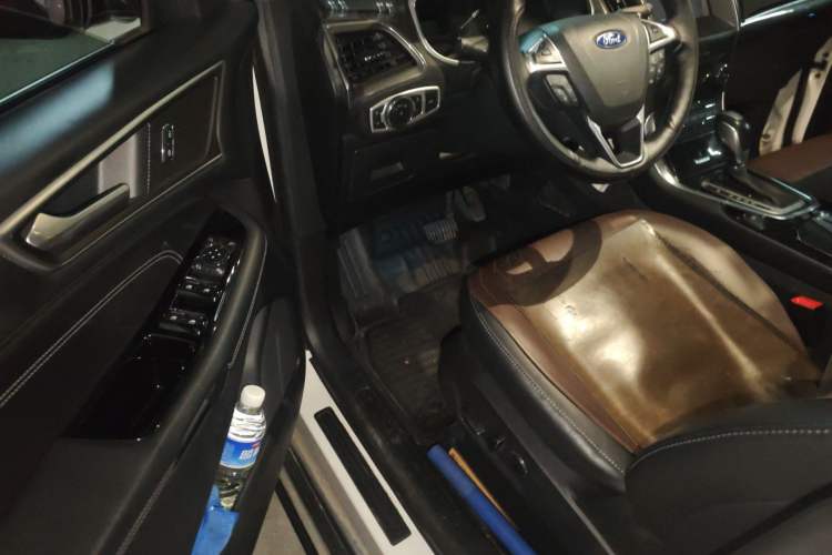 Used Ford Edge 2018 EcoBoost 245 Two-Wheel-Drive Titanium 7-Seater China VI Standard Driver Seat