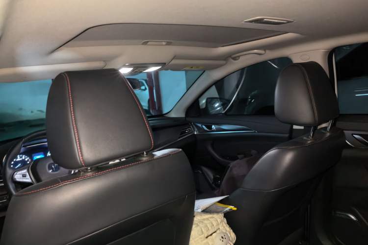 Used CHANGAN Eado 2019 Blue Whale Edition 280T GDI DCT High-Speed Model Headliner