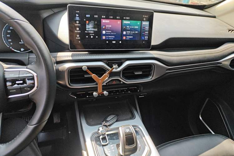 Used Geely Auto Haoyue 2020 1.8TD DCT Luxury 7-Seater Audio And AC Panel