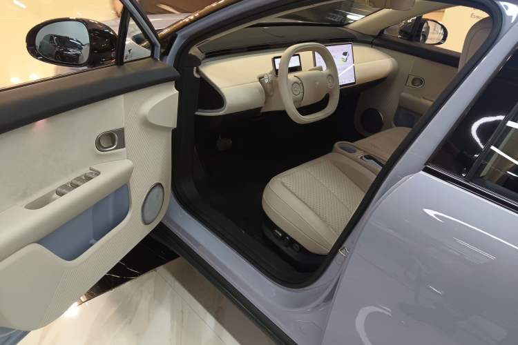 Used firefly 2025 Illuminated Edition
