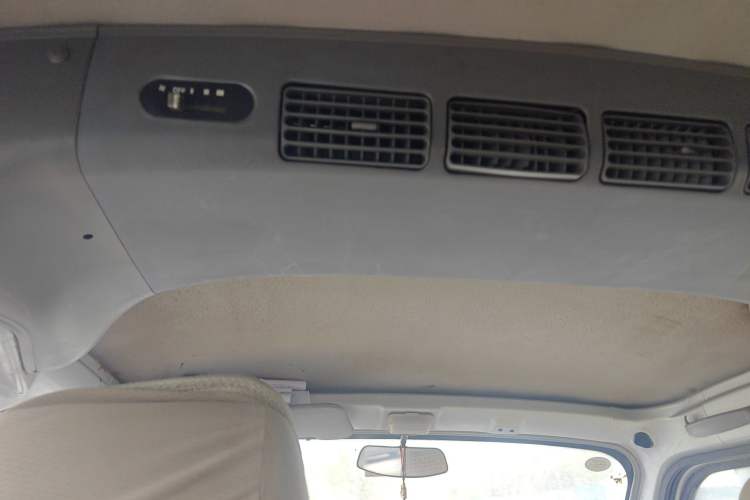 Used BAIC Weiwang 306 2014 1.2L Value Edition Van Basic Type 5 Seats A12 China IV Emission Standard Headliner