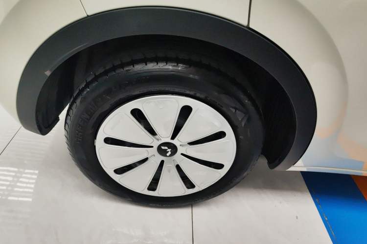 Used Wuling Bingo 2023 203km Light Edition Exterior 5