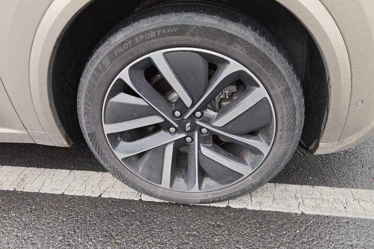 Used Li Auto L9 2022 Max model