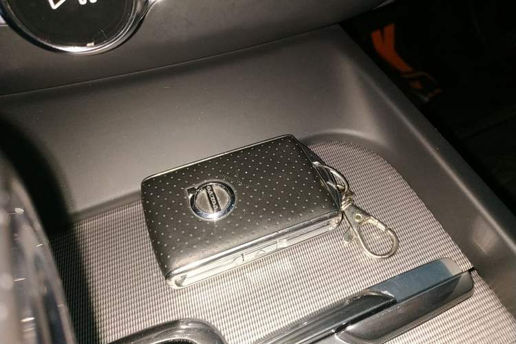 Used Volvo XC60 2019 T5 4x4 Smart & Dynamic Sport Edition China VI Standard