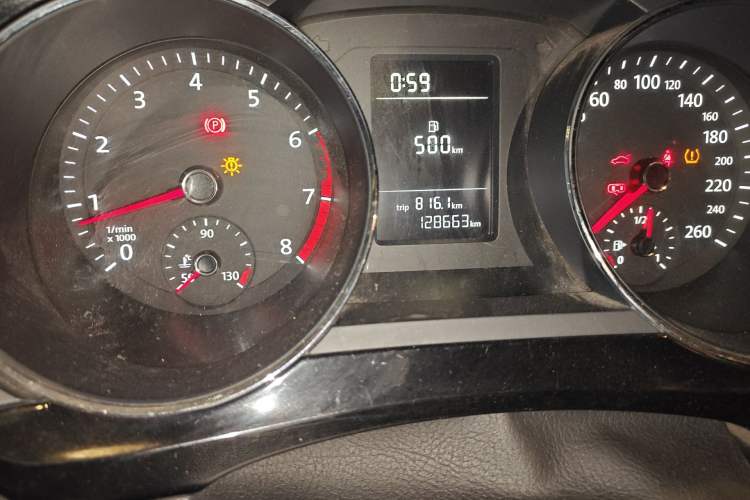 Used Volkswagen Sagitar 2015 230TSI Manual Comfort Version