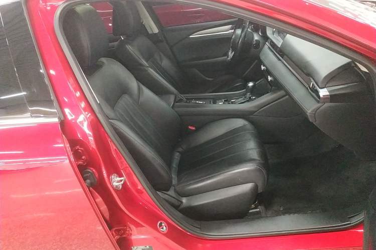 Used Mazda Atenza 2020 2.0L Blue Sky Luxury Edition
