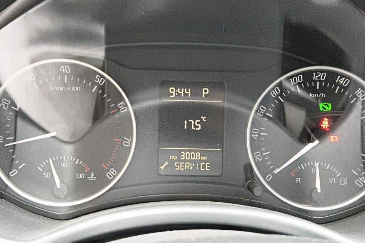 Used Skoda Octavia 2012 1.6L Automatic Yijun Edition Instrument Cluster