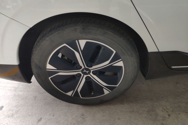 Used XPeng P5 2022 550E Right Rear Wheel Hub