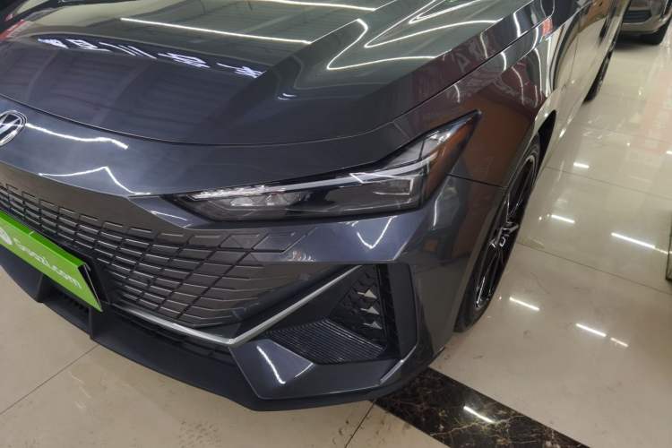 Used Changan UNI-V 2022 1.5T Prestige Version