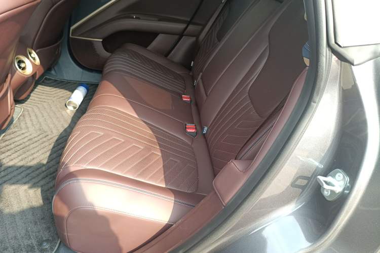 Used Avatr 11 2023 Long-Range Single-Motor Version 5 Seats
