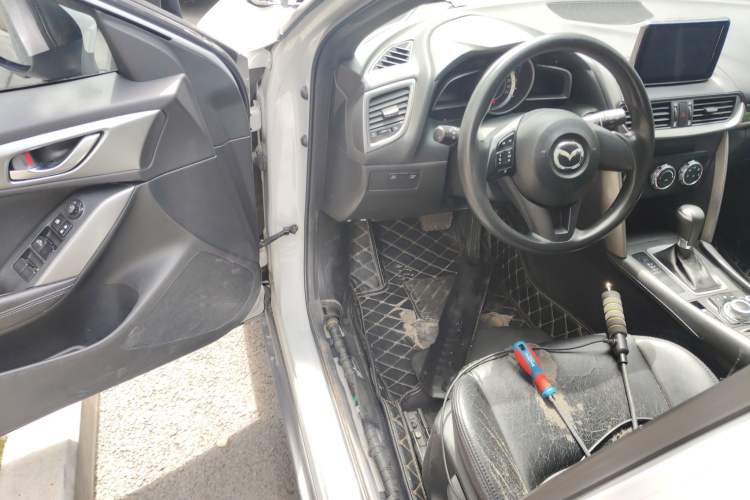 Used Mazda CX-4 2016 2.0L Automatic 2WD Blue Sky Dynamic Edition Driver Seat