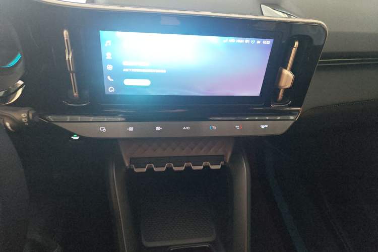 Used Wuling Xingyun 2023 2.0L DHT Standard Edition
