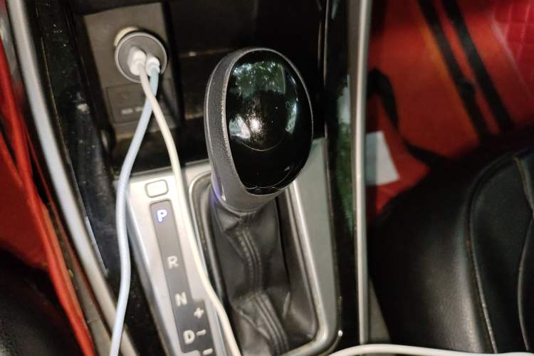 Used Hyundai Elantra (5th Generation / Langdong) 2015 1.6L Automatic Leading Model Gear Lever