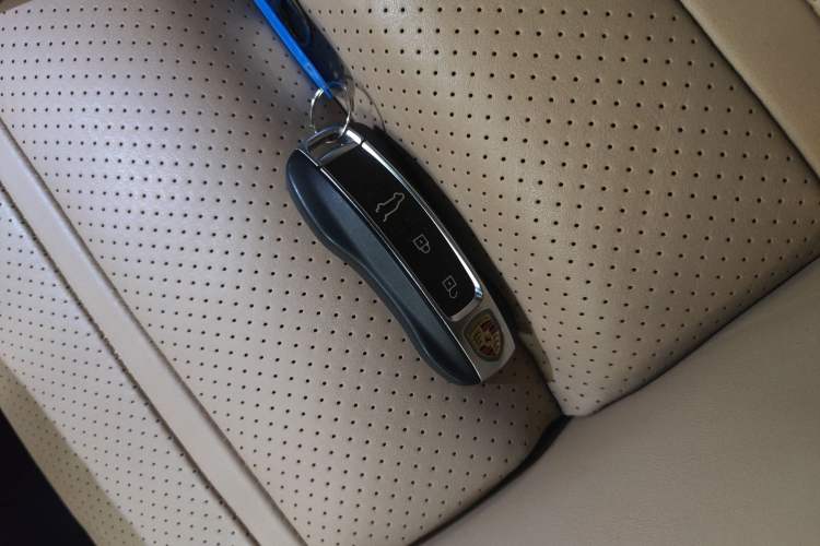 Used Porsche Cayenne E-Hybrid 2020 Cayenne E-Hybrid 2.0T Vehicle Key