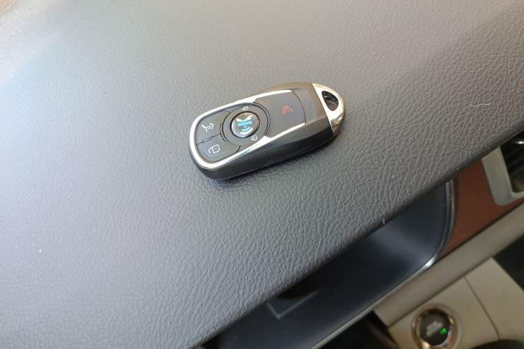 Used Buick GL8 2014 2.4L LT Luxury Business Executive Edition