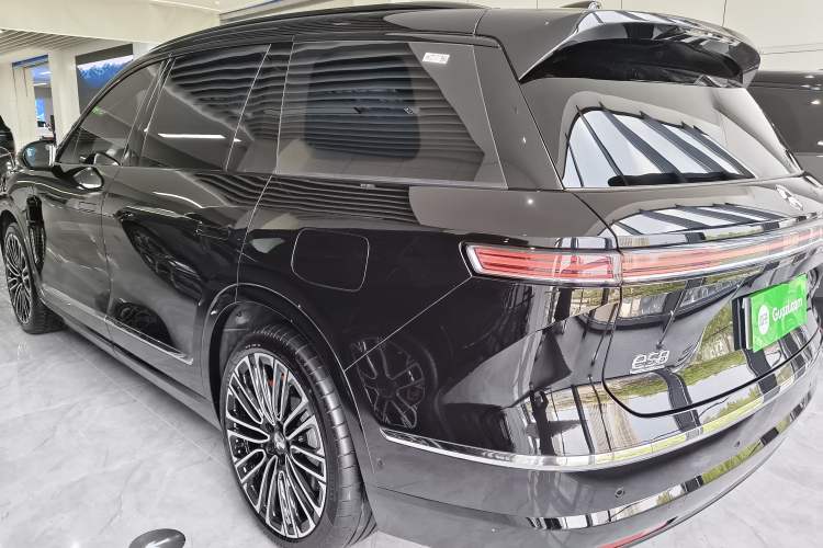 Used Nio ES8 2026 Model 6-seat Executive Signature Edition Exterior 2