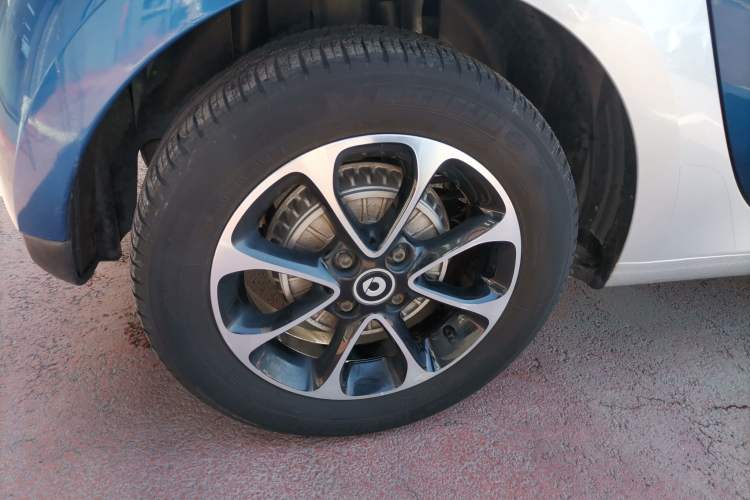 Used smart forfour 2016 1.0L 52 kW Passion Edition
