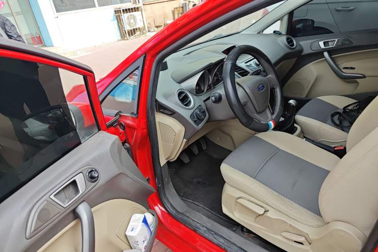 Used Ford Fiesta 2011 Hatchback 1.5L Manual Fashion Edition