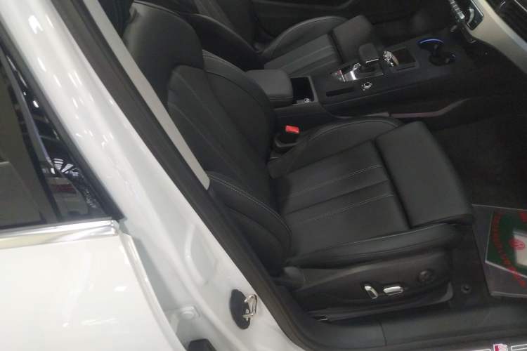 Used Audi A4L 2025 2 Million Units Enjoyment Version 40 TFSI Stylish and Dynamic Type