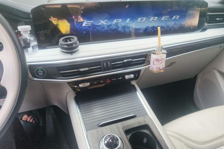 Used Ford Explorer 2023 EcoBoost 285 Four-Wheel Drive Red Gold Edition 6 Seats
