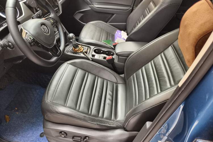 Used Volkswagen Touran 2016 Volkswagen Touran L 280TSI DSG Comfort Edition Left Front Seat
