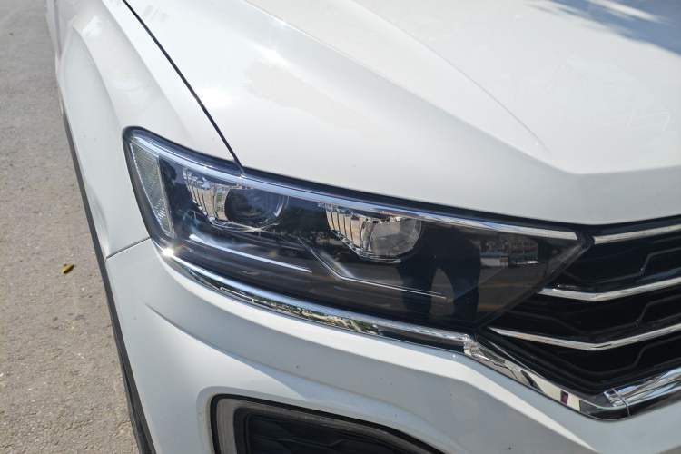 Used Volkswagen T-ROC 2021 Revised Version 280TSI DSG Two-Wheel Drive Elite Connect Edition Right Front Headlight