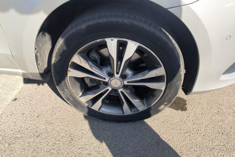 Used Mercedes-Benz V-Class 2016 V 260 Avantgarde Edition
