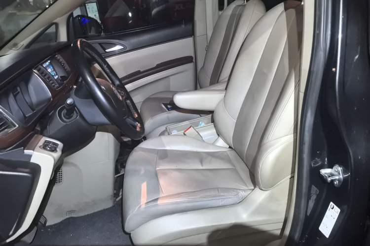 Used Buick GL8 2018 28T Luxury Model China VI Standard
