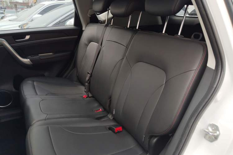 Used Haval M6 2019 1.5T Manual Two-Wheel Drive Elite Version China VI Standard
