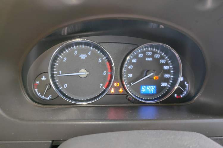 Used BAIC Weiwang M30 2015 1.5L Comfort Version BJ415B Instrument Cluster