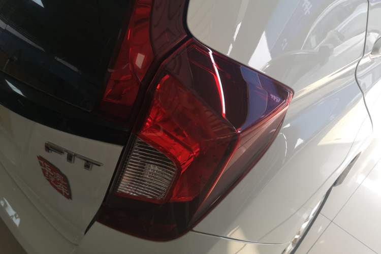 Used Honda Fit 2018 1.5L CVT Comfort Sunroof Version Right Rear Taillight