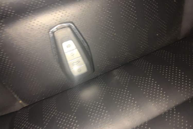 Used Geometry C 2020 Premium Range Edition 400 KM C+ Pro
