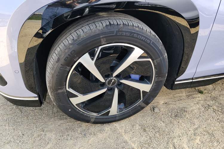 Used BYD Sealion 07 EV 2025 610 Intelligent Driving Edition Left Front Wheel Hub