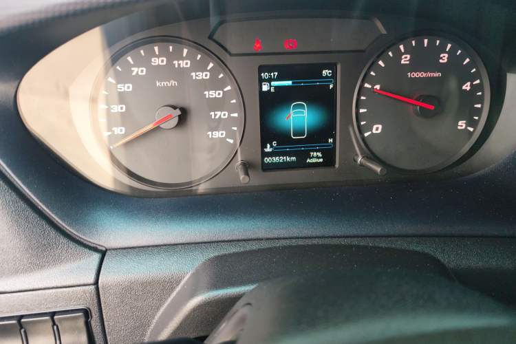 Used Iveco Eurocargo 2021 2.0T Manual Super Rui Short Wheelbase Low-Roof Manual Door F1A
