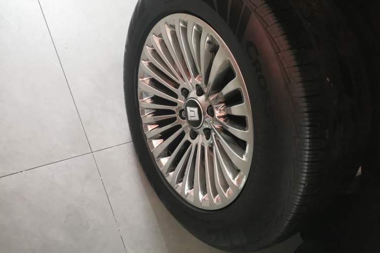 Used Tank 500 2023 3.0T Business Edition "Creation" Style 5 Seats Right Rear Wheel Hub