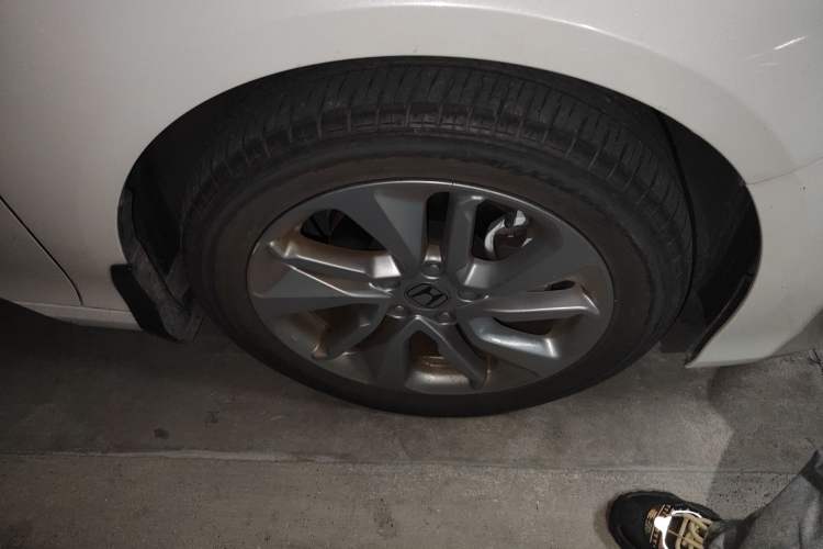 Used Honda Accord 2018 260TURBO Elite Edition China VI Right Front Wheel Hub